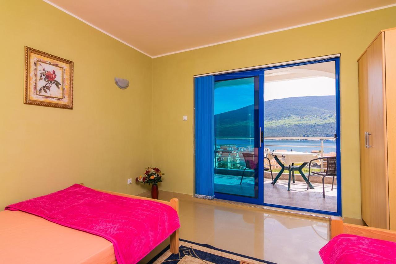 Villa Sea-N-Sun, 7 Bedrooms & Pool, Nearby Portonovi Marina. Ðenovići Exterior foto